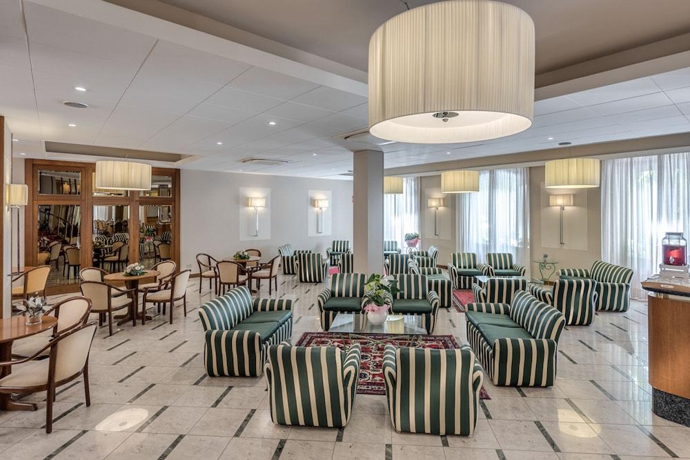 Hotel Boston